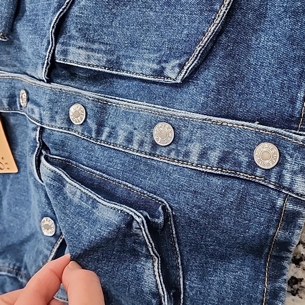 YPCT Women's Cropped Denim Blue Jean Jacket with Snap Front. XL - Picture 16 of 16